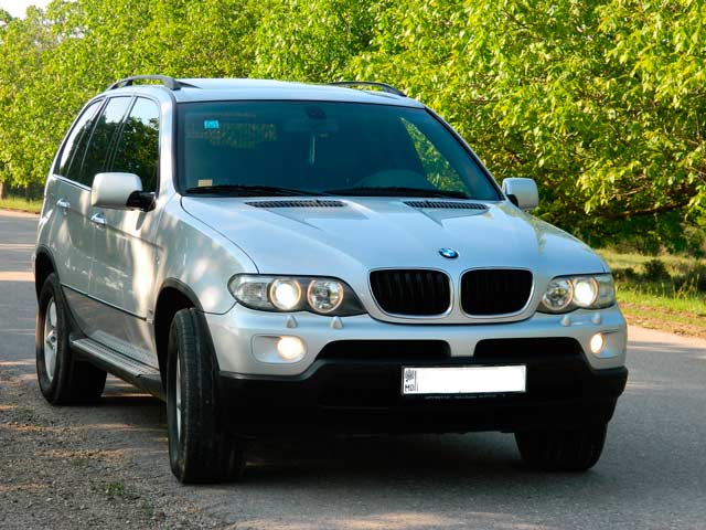 Renta Car Chisinau, Moldova - BMW X5 4х45