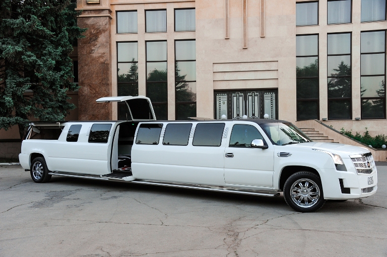 Limousine for Rent in Chisinau, Moldova - Cadillac Escalade3