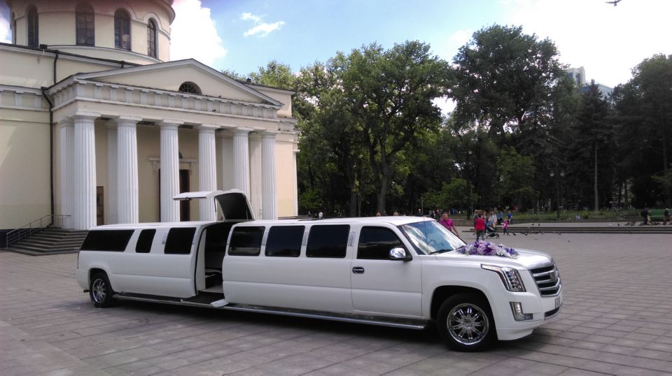 Лимузин Cadillac Escalade - свадебные машины кишинев6