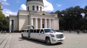 Лимузин Cadillac Escalade - свадебные машины кишинев
