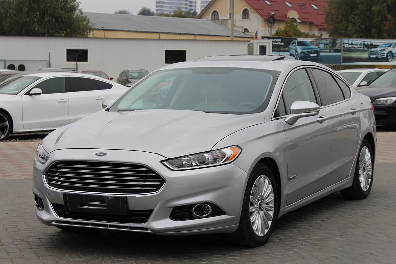 Ford Fusion Silver - Car for Rent Chisinau, Moldova2