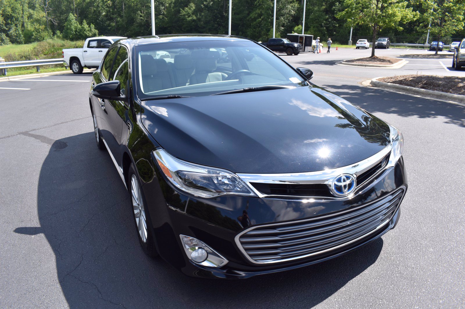 Noleggio Auto in Moldova, Chisinau - Toyota Avalon1