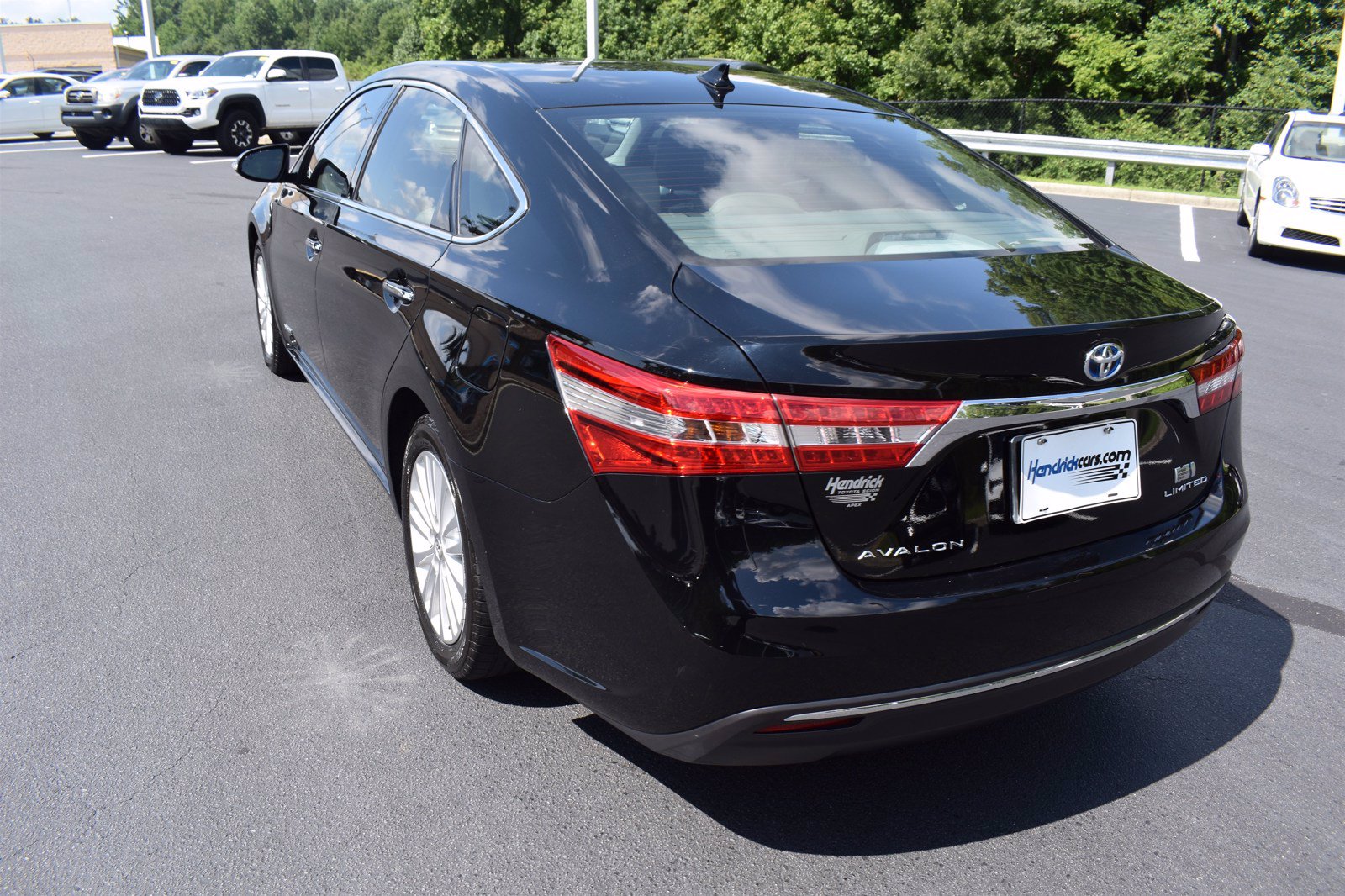 Noleggio Auto in Moldova, Chisinau - Toyota Avalon2