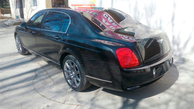 autonoleggio macchina per un matrimonio chisinau - BENTLEY nero -2