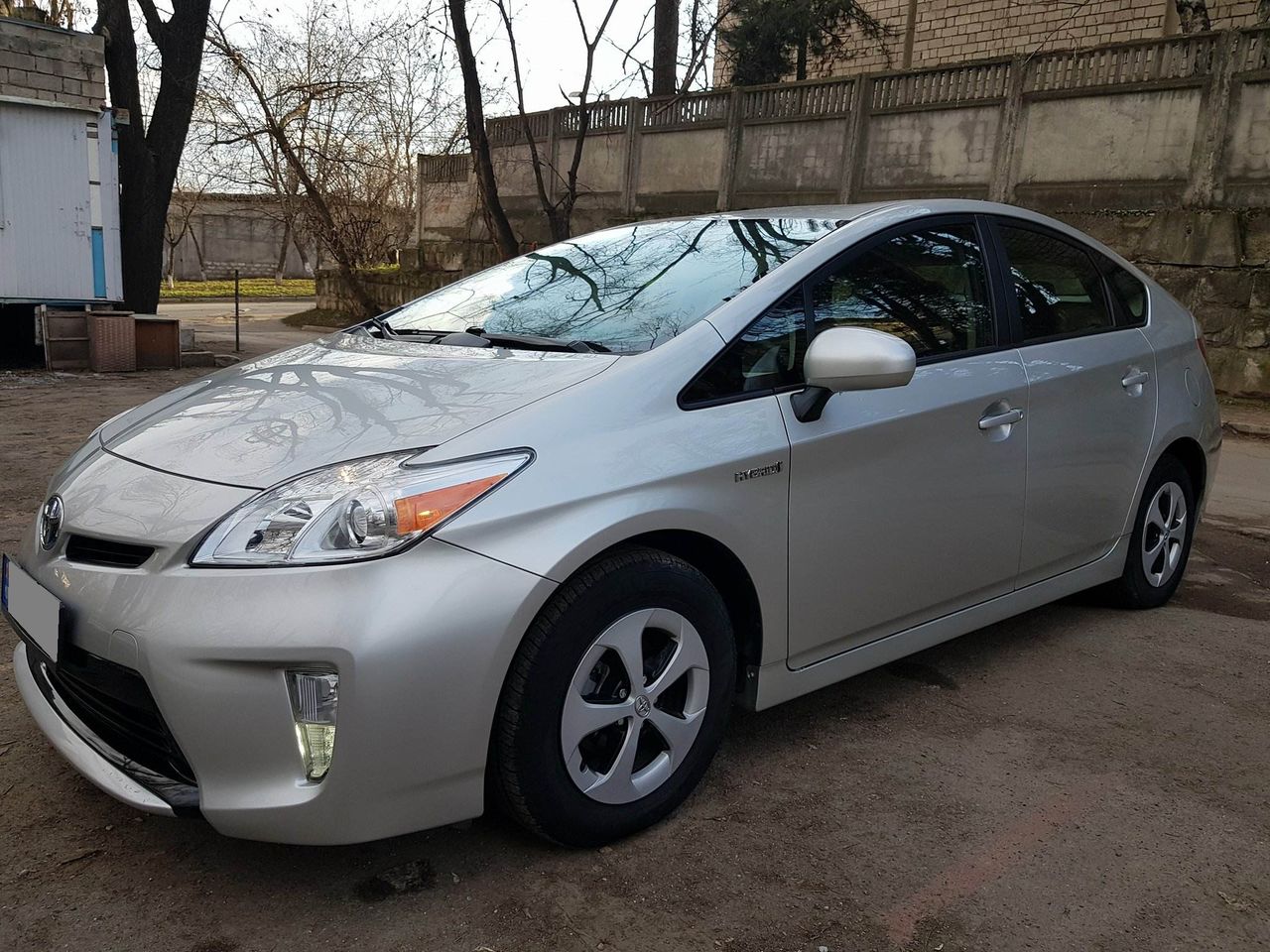 Toyota Prius - Car for Rent Chisinau, Moldova2