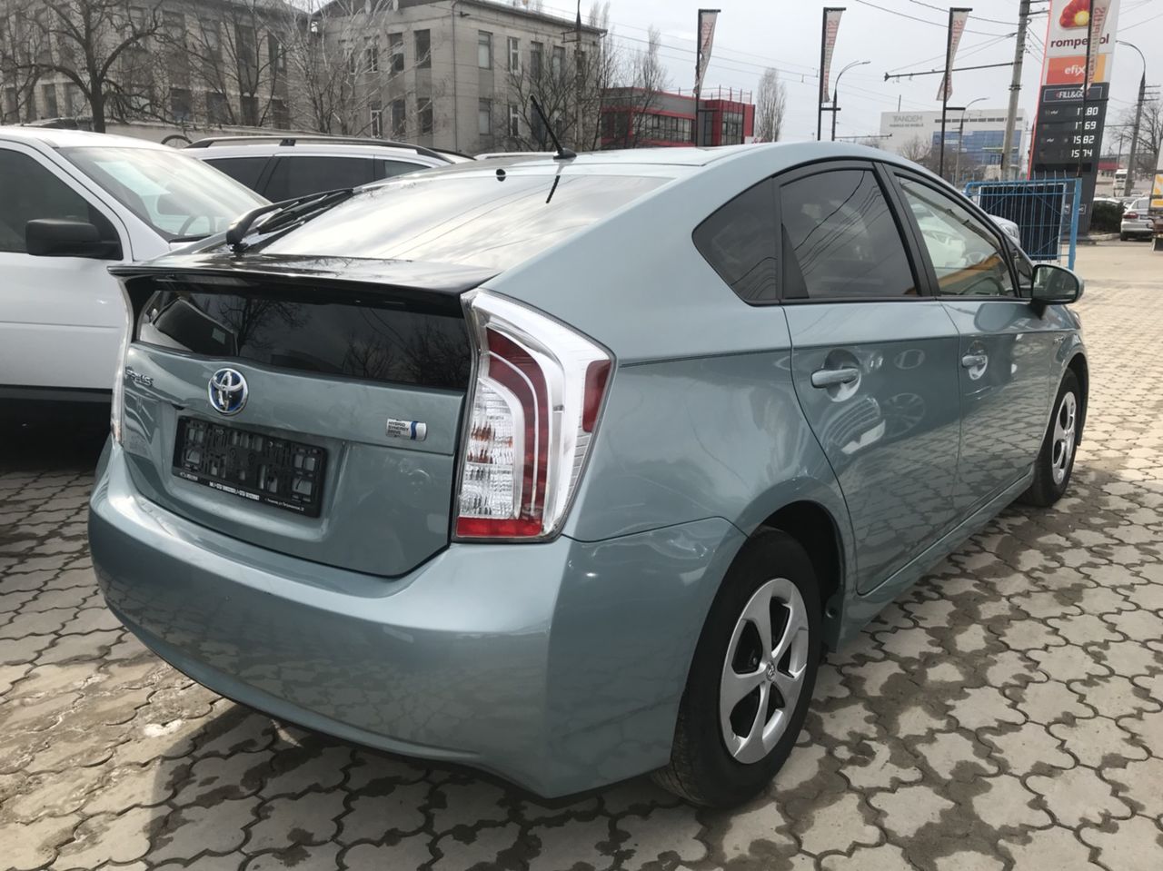 Car for Rent Chisinau, Moldova - Toyota Prius1