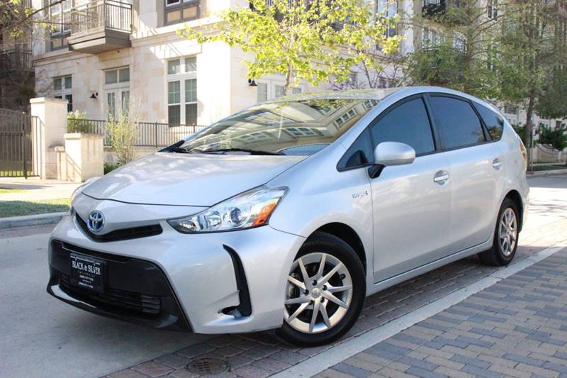 Toyota Prius V -Masini la Procat Chisinău Ieftine1