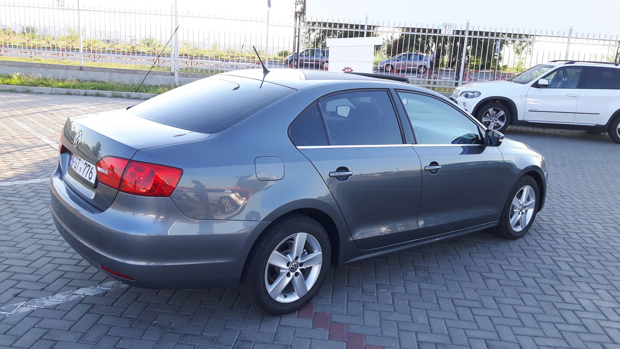 Volkswagen Jetta - Car for Rent Chisinau, Moldova2