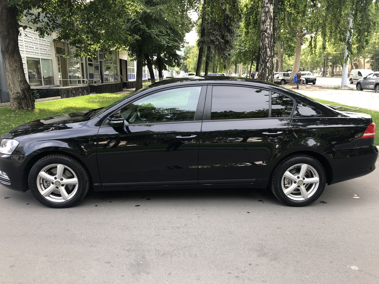 Volkswagen Passat B7 (4x4) - Car for Rent Chisinau, Moldova4